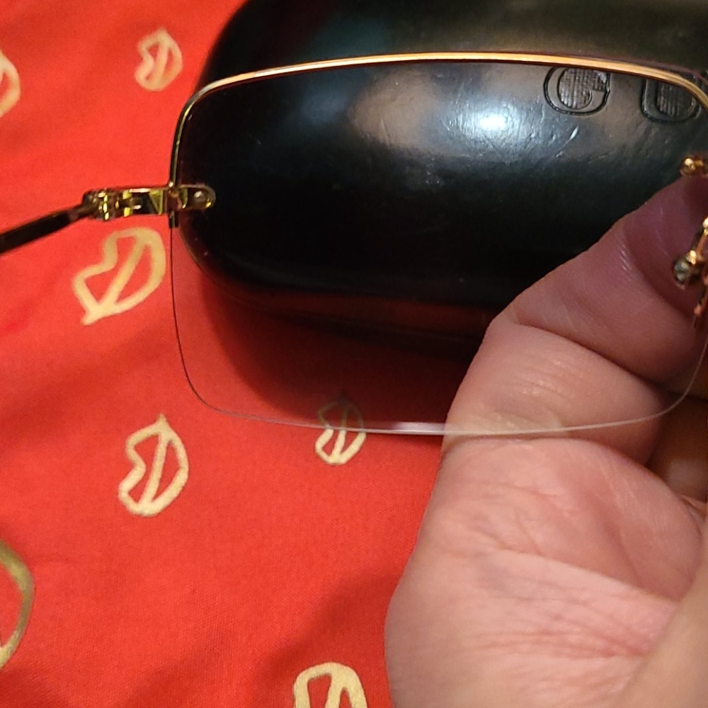GUCCI SHADES ππΆ - Picture 6 of 7